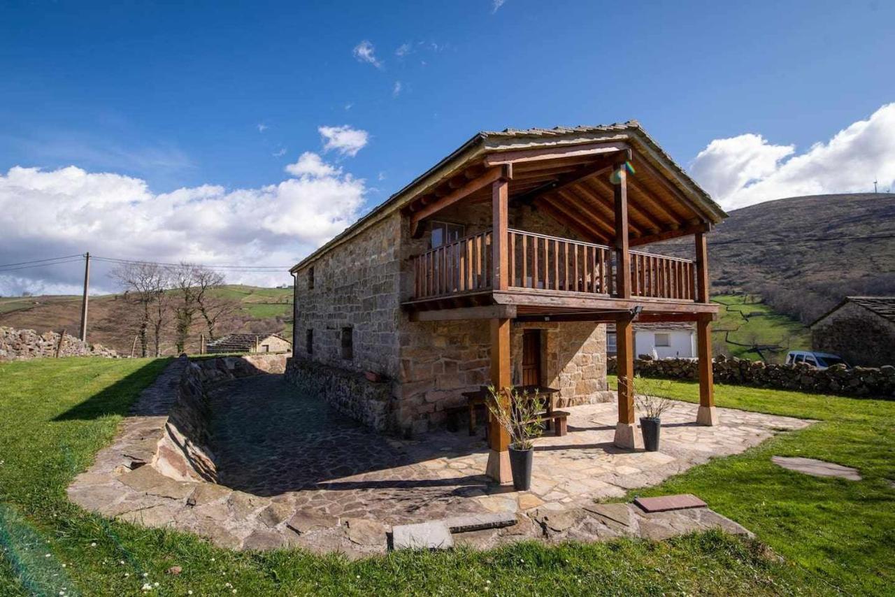 Cabana Pasiega Las Suertes San Pedro Del Romeral Luaran gambar